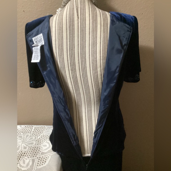 Vintage R & M RICHARD Navy velvet DRESS - Picture 8 of 16